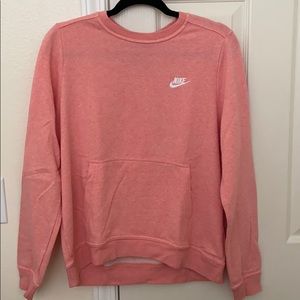 Nike Crewneck Sweatshirt with Front Pocket